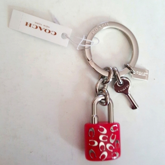 ✨️💞 *RARE** COACH Sprinkle C  Lock And Key Key Ring bag charm  ✨️💞 - Picture 4 of 6